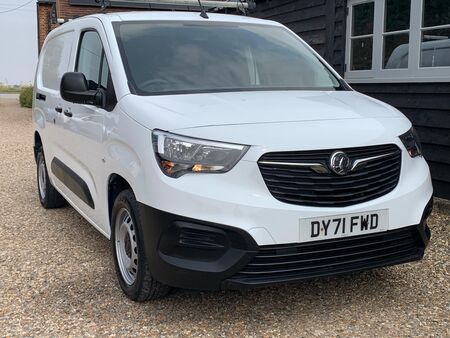 VAUXHALL COMBO 1.5 Turbo D 2300 Dynamic L2 H1 Euro 6 4dr