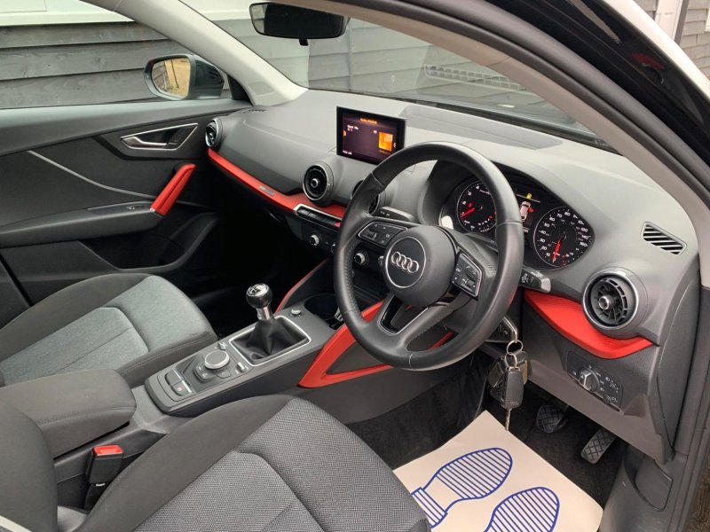 AUDI Q2