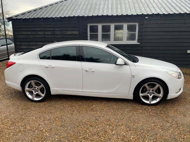 VAUXHALL INSIGNIA