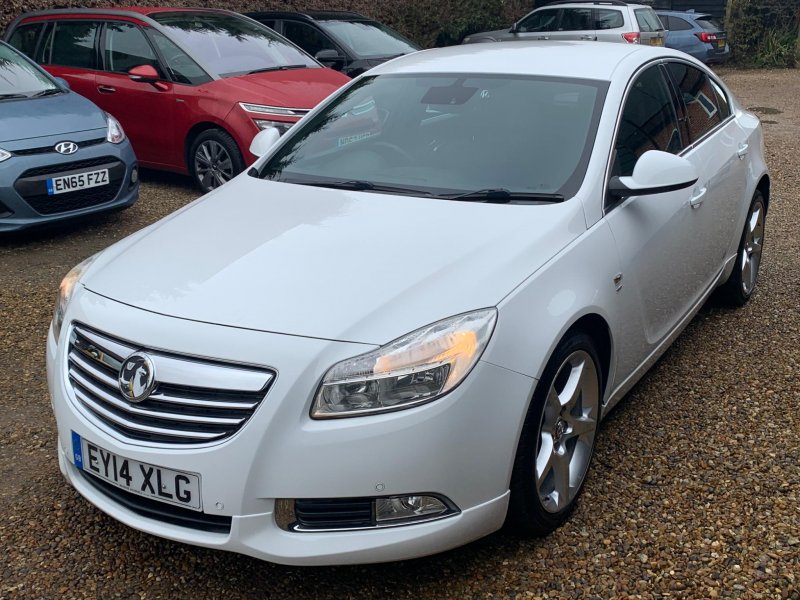 VAUXHALL INSIGNIA