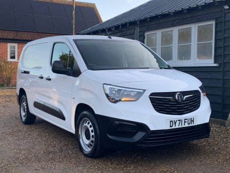 VAUXHALL COMBO 1.5 Turbo D 2300 Dynamic L2 H1 Euro 6 4dr